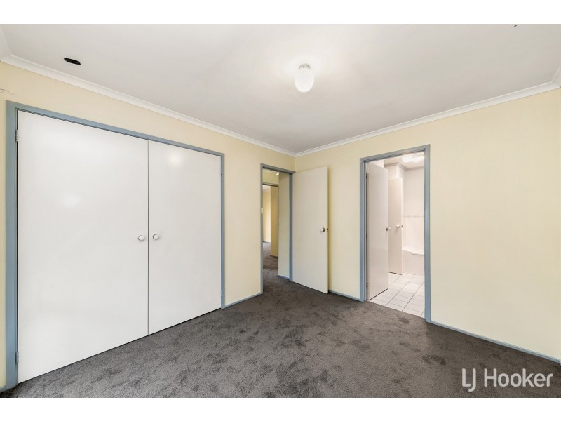 9 Thornhill Crescent, Dunlop ACT 2615
