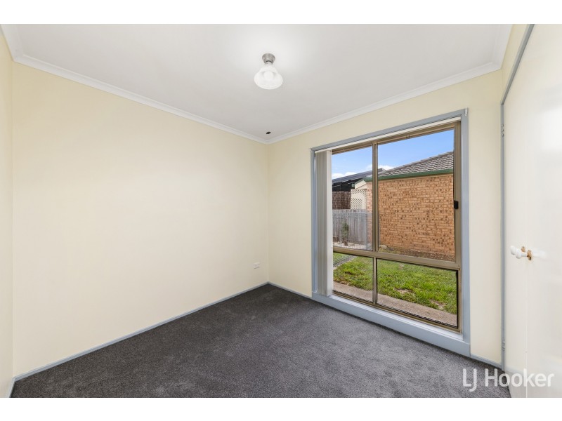 9 Thornhill Crescent, Dunlop ACT 2615