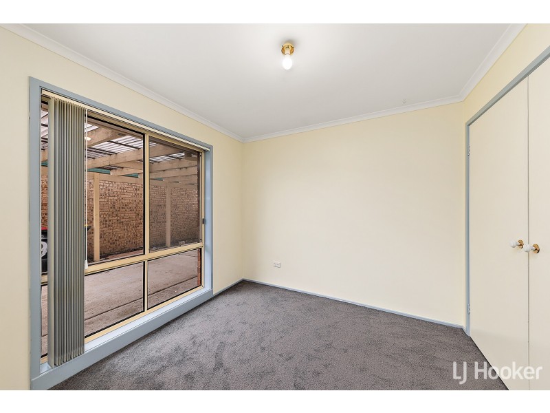 9 Thornhill Crescent, Dunlop ACT 2615