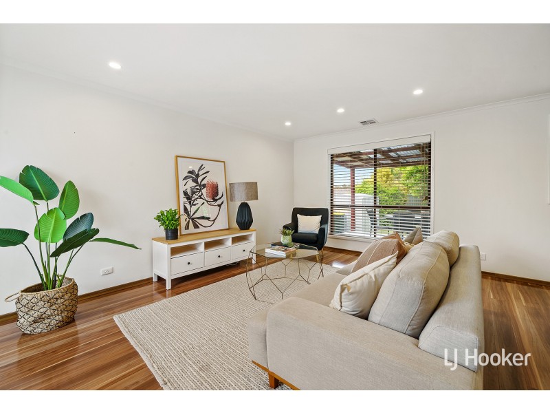 4 Lidgett Place, Florey ACT 2615