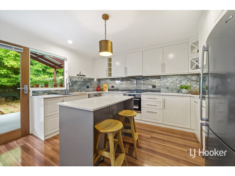 4 Lidgett Place, Florey ACT 2615