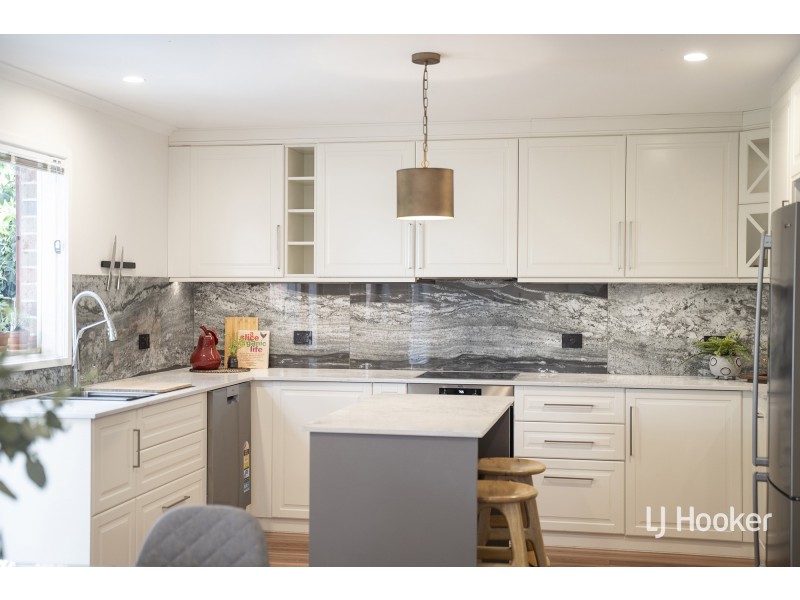 4 Lidgett Place, Florey ACT 2615