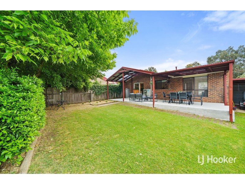 4 Lidgett Place, Florey ACT 2615