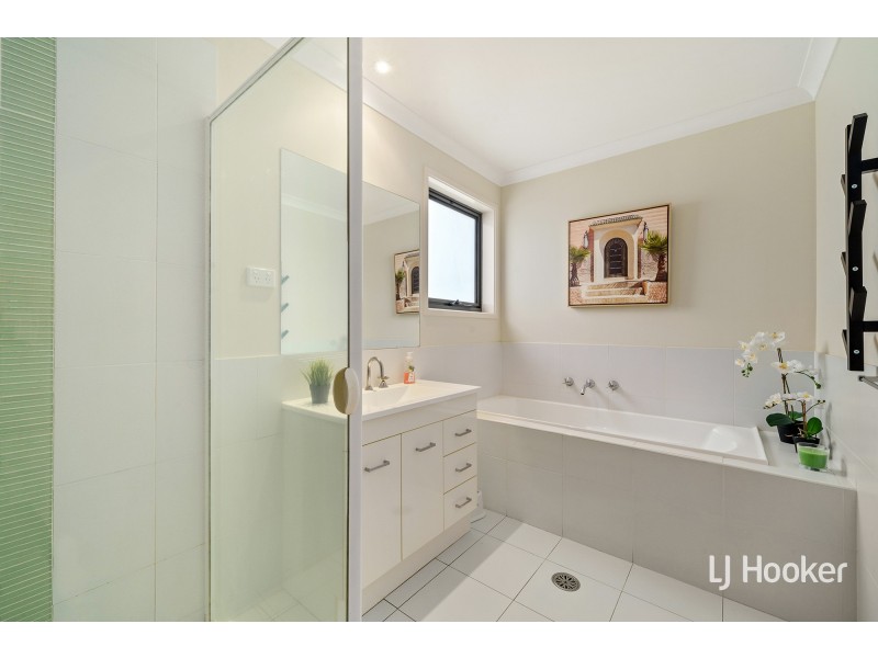 77 Wunderly Circuit, Macgregor ACT 2615