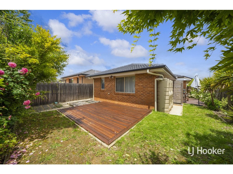 27 Rowland Street, Macgregor ACT 2615