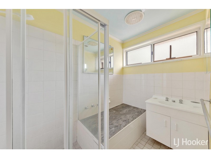 12 Yabsley Place, Charnwood ACT 2615