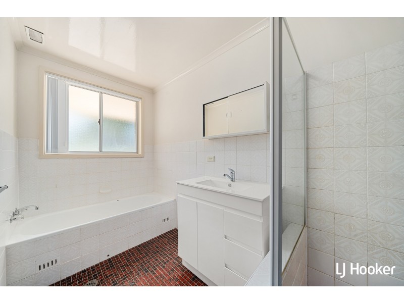 100 O’Loghlen Street, Latham ACT 2615