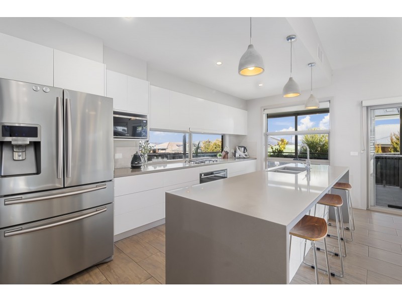 32 Edna Thompson Crescent, Casey ACT 2913