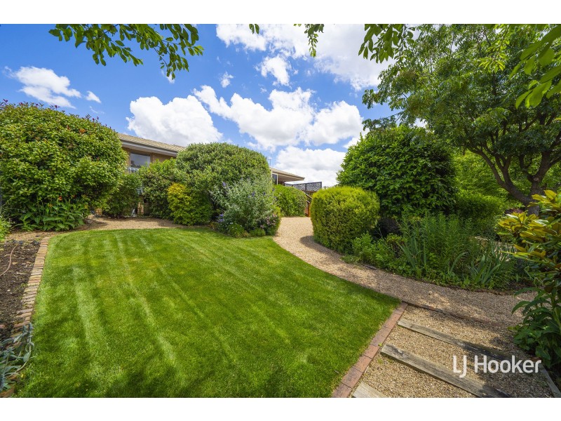 16 Bowley Place, Florey ACT 2615