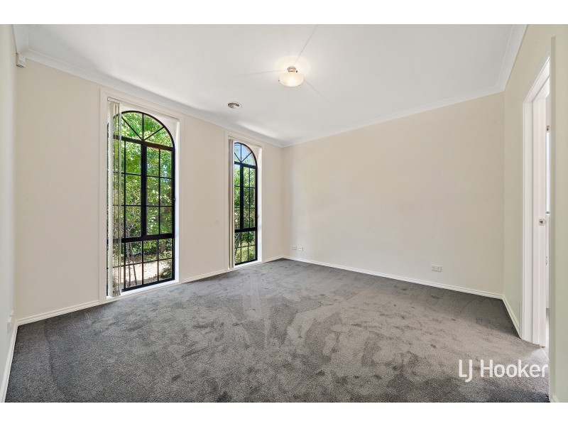 7 Bega Place, Narrabundah ACT 2604