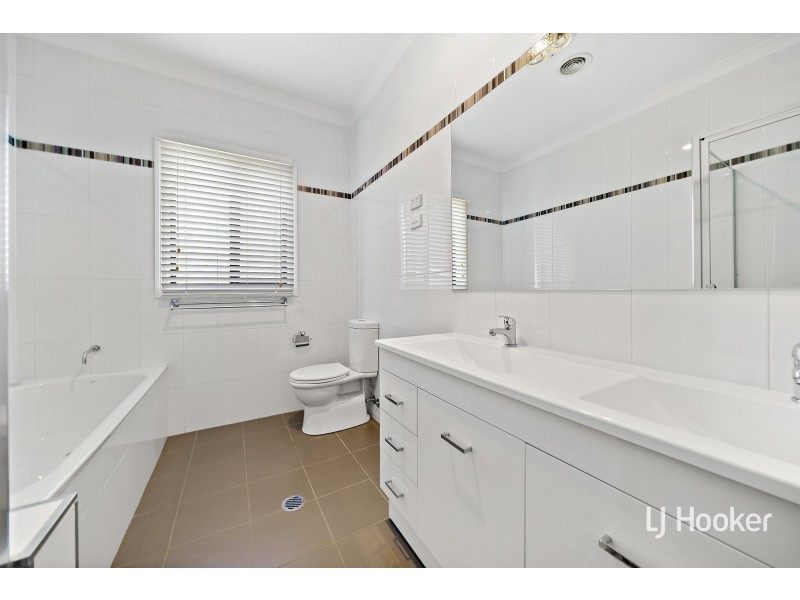 7 Bega Place, Narrabundah ACT 2604