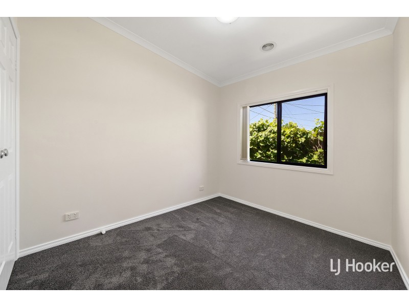 7 Bega Place, Narrabundah ACT 2604