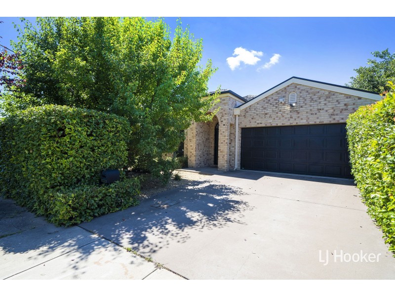 7 Bega Place, Narrabundah ACT 2604