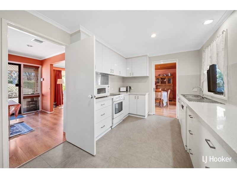 8 Hayden Close, Florey ACT 2615