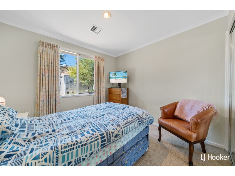 8 Hayden Close, Florey ACT 2615