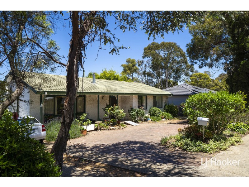 17 Osburn Drive, Macgregor ACT 2615