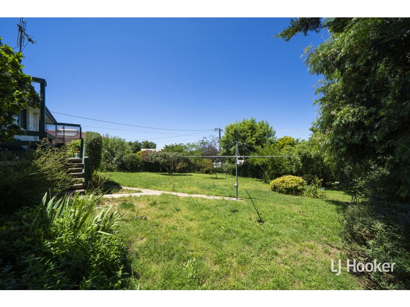 17 Osburn Drive, Macgregor ACT 2615