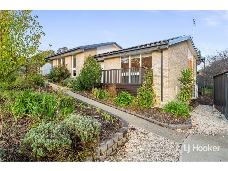8 Harland Place, Flynn ACT 2615