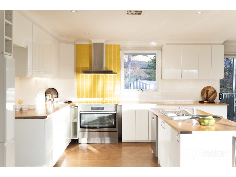 8 Harland Place, Flynn ACT 2615