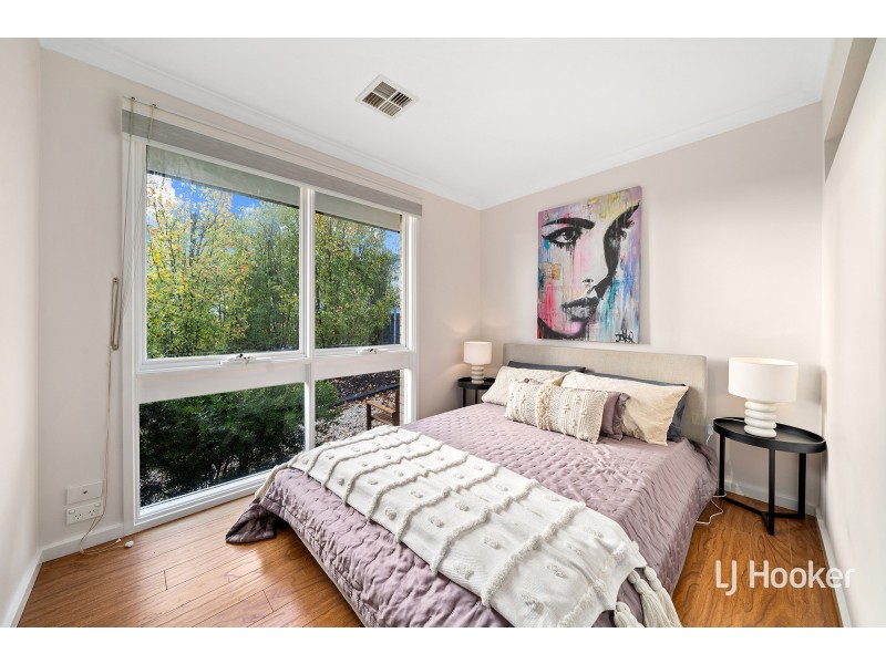 8 Harland Place, Flynn ACT 2615
