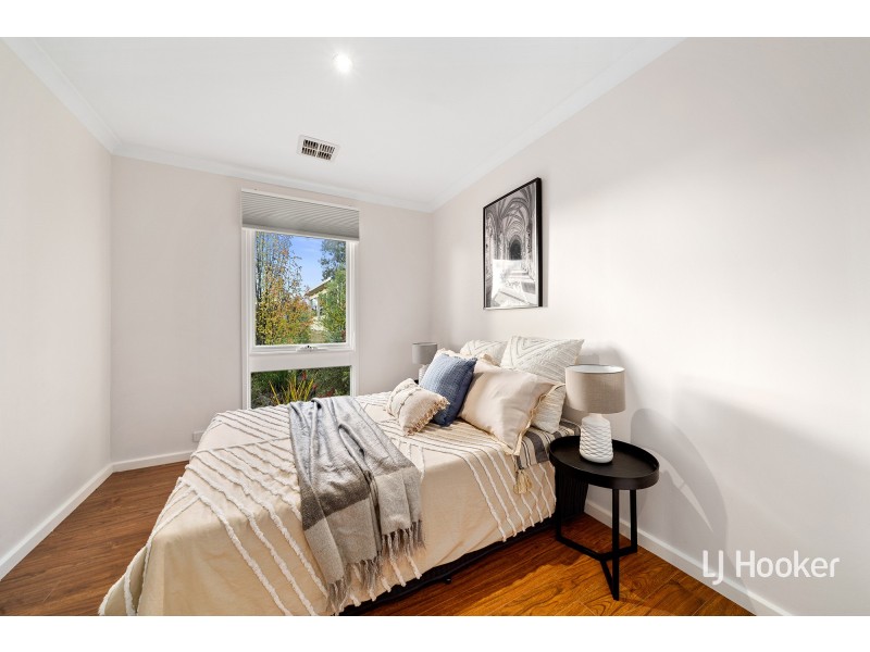 8 Harland Place, Flynn ACT 2615