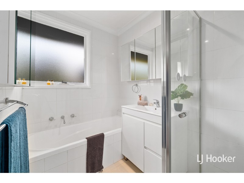 8 Harland Place, Flynn ACT 2615