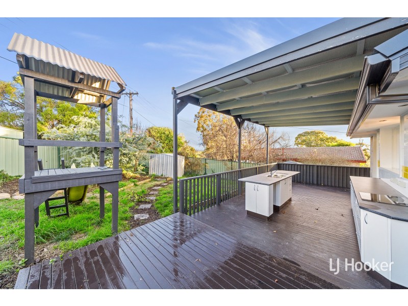 8 Harland Place, Flynn ACT 2615