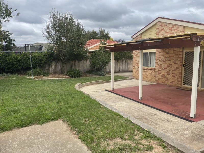 10 Hobday Place, Dunlop ACT 2615