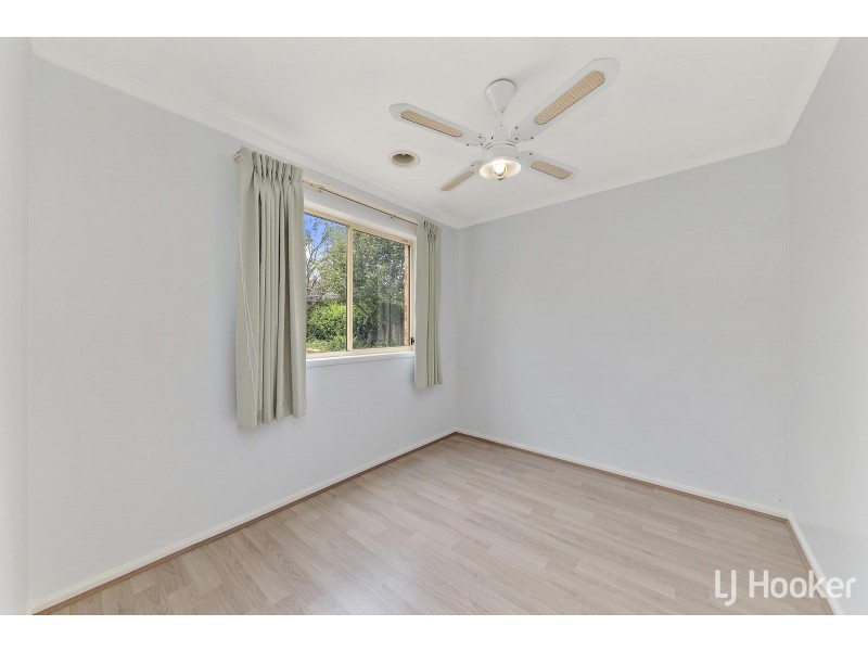 10 Hobday Place, Dunlop ACT 2615