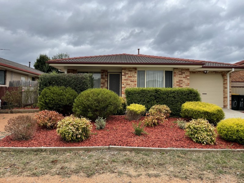 10 Hobday Place, Dunlop ACT 2615