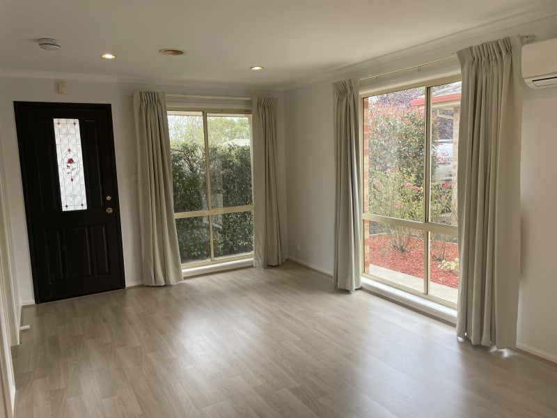 10 Hobday Place, Dunlop ACT 2615