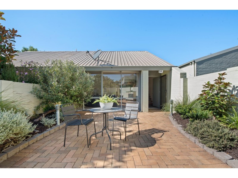 8/18 Marr Street, Pearce ACT 2607