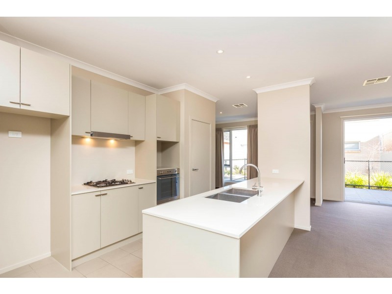 42/101 Kinloch Circuit, Bruce ACT 2617