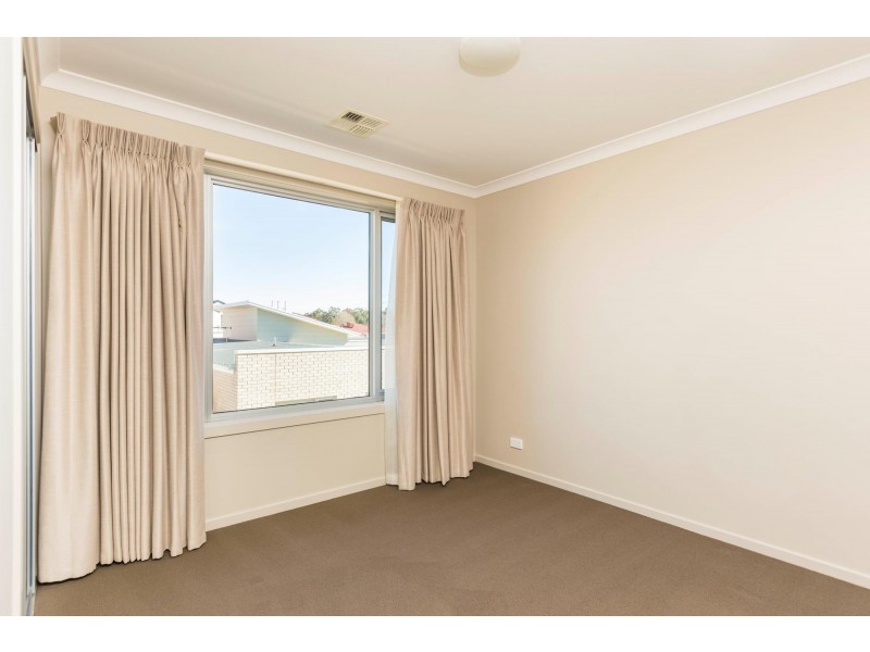 42/101 Kinloch Circuit, Bruce ACT 2617
