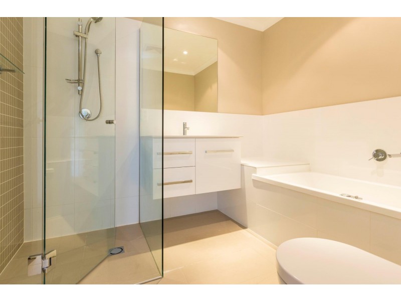 42/101 Kinloch Circuit, Bruce ACT 2617