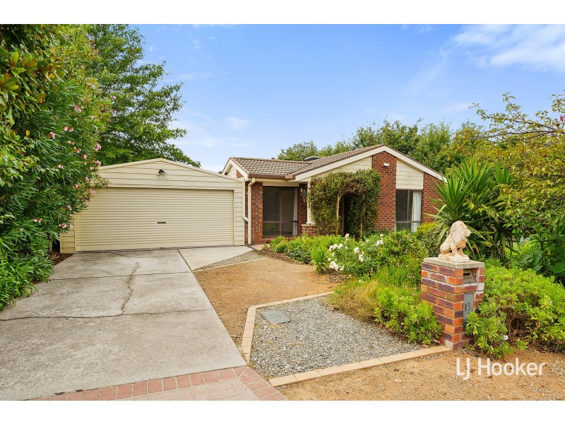 19 Thornhill Crescent, Dunlop ACT 2615