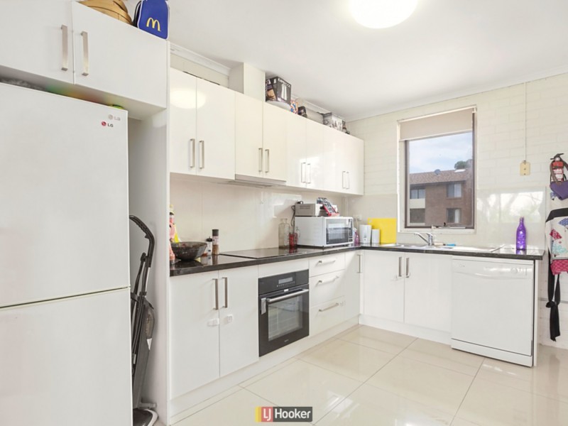 8/26 Springvale Drive, Hawker ACT 2614