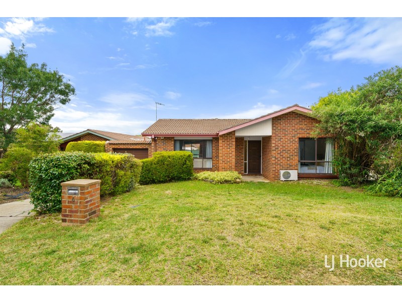 6 Lidgett Place, Florey ACT 2615