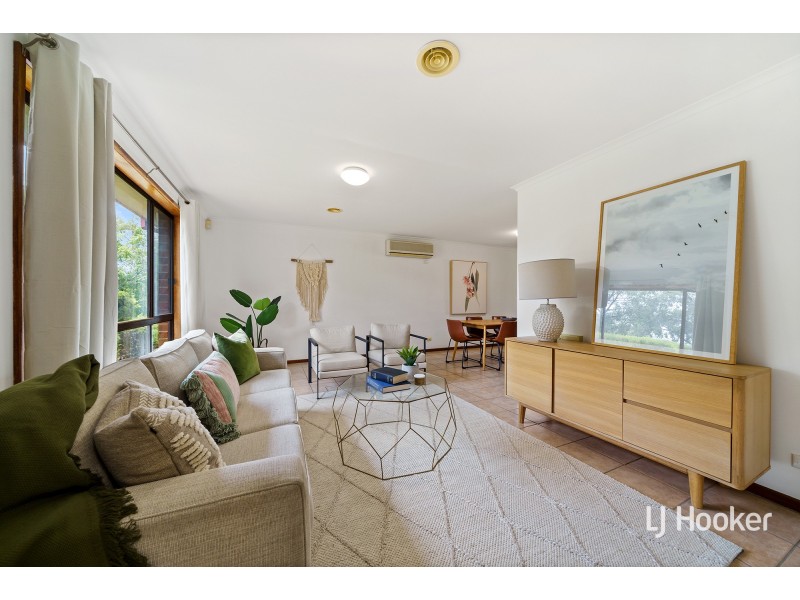 6 Lidgett Place, Florey ACT 2615