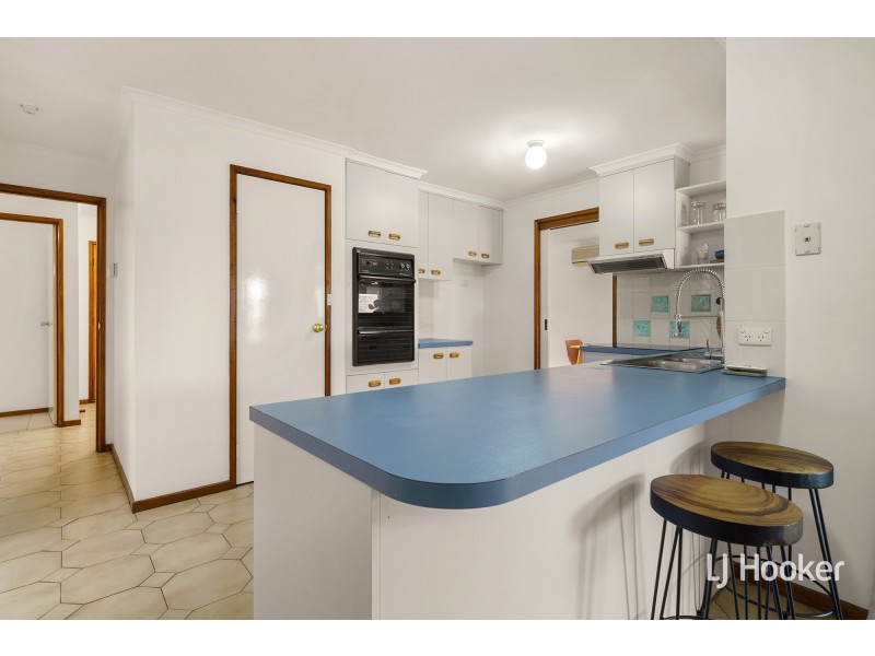 6 Lidgett Place, Florey ACT 2615