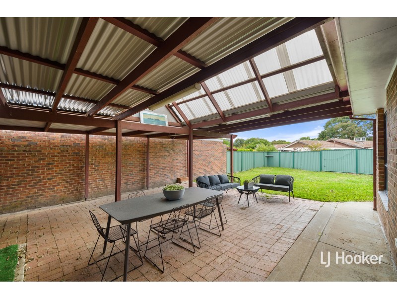 6 Lidgett Place, Florey ACT 2615