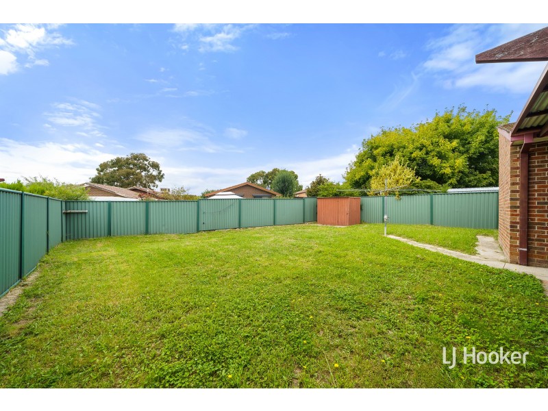 6 Lidgett Place, Florey ACT 2615