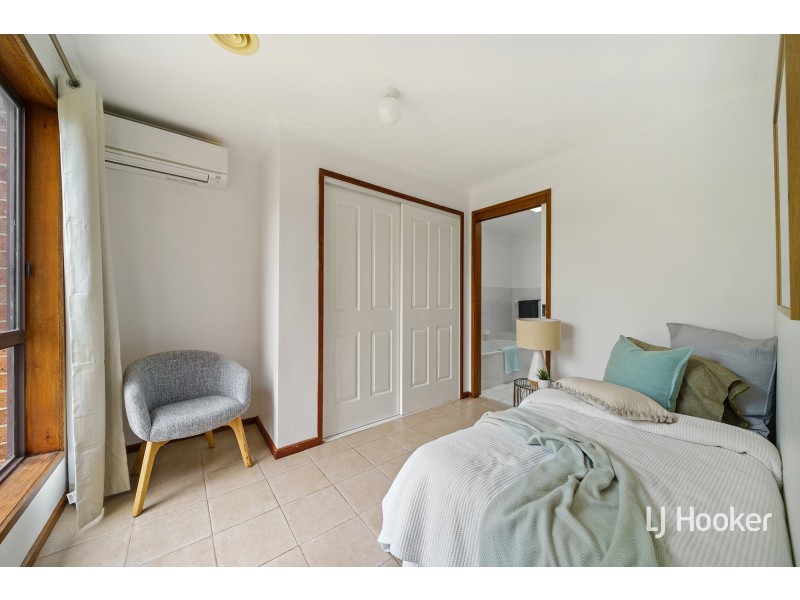 6 Lidgett Place, Florey ACT 2615