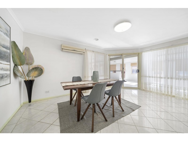 8 Coolgardie Street, Dunlop ACT 2615