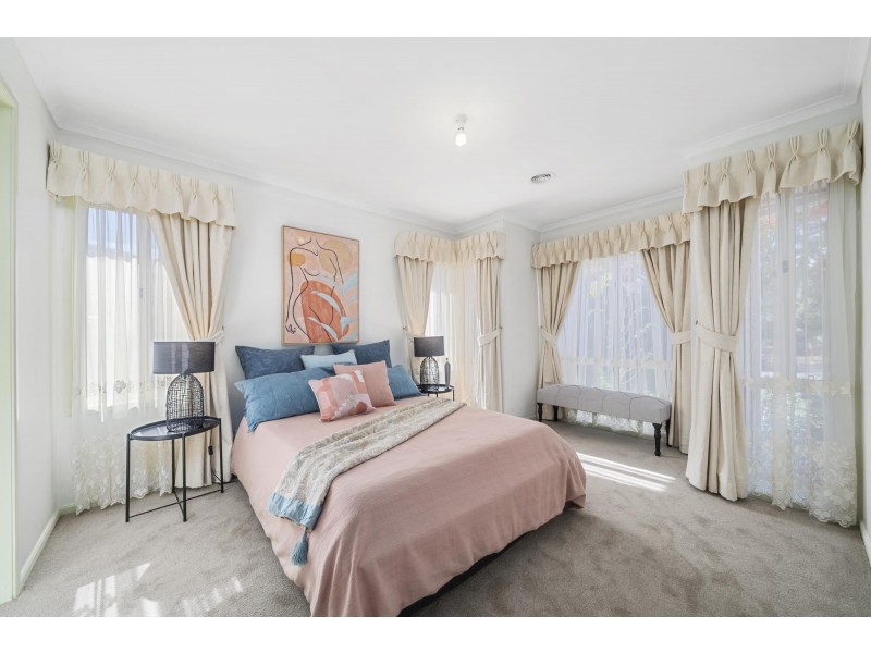 8 Coolgardie Street, Dunlop ACT 2615