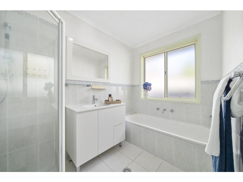 8 Coolgardie Street, Dunlop ACT 2615
