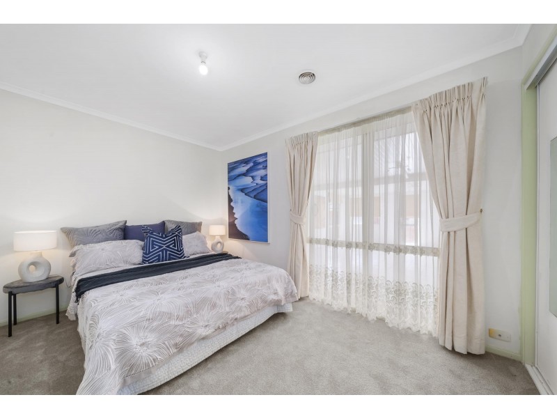 8 Coolgardie Street, Dunlop ACT 2615