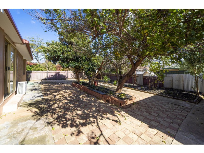8 Coolgardie Street, Dunlop ACT 2615