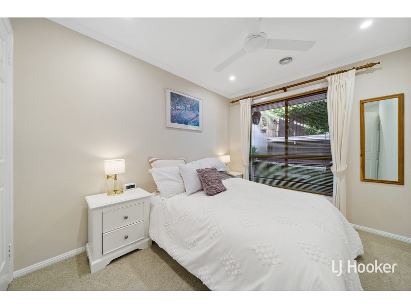 17 Lange Place, Bruce ACT 2617