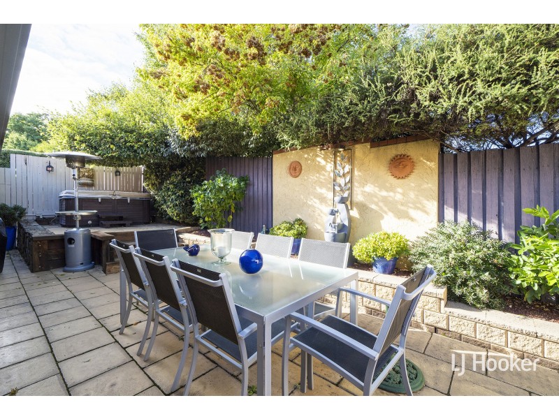 17 Lange Place, Bruce ACT 2617